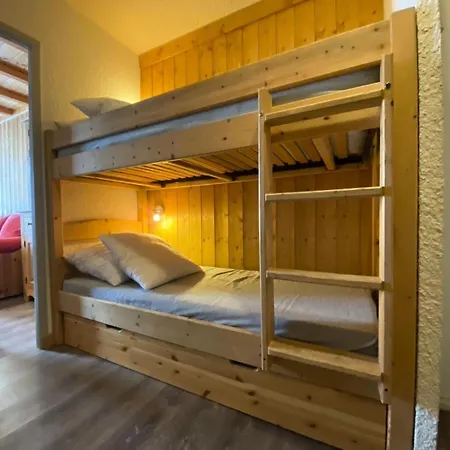 Апартаменты Du Lou - Location: Joli Pour 4 Avec Belle Vue Mae-9093